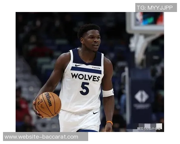 墨菲表现惊艳九投六中斩获18分5篮板3抢断三分球命中率高达80 墨菲表现惊艳九投六中斩获18分5篮板3抢断三分球命中率高达80