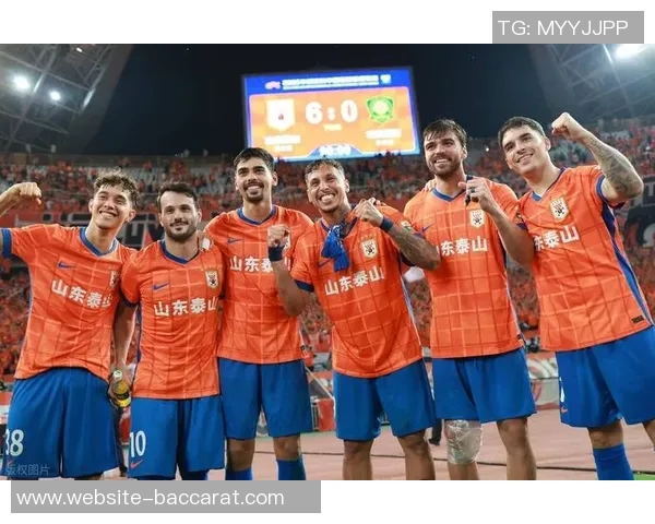 半场战报浙江与泰山战成平局瓦科制造点球却错失机会黄政宇与卡列洛各入一球 半场战报浙江与泰山战成平局瓦科制造点球却错失机会黄政宇与卡列洛各入一球