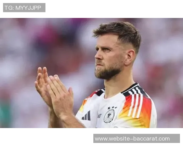 西汉姆瞄准罗马前锋多夫比克计划替代转会米兰的菲尔克鲁格 西汉姆瞄准罗马前锋多夫比克计划替代转会米兰的菲尔克鲁格