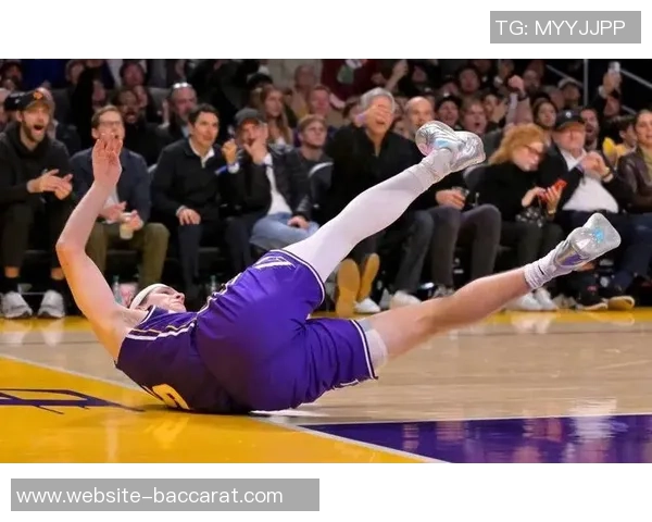 里夫斯在猛龙主场砍下44分成近七季客场得分第三高球员