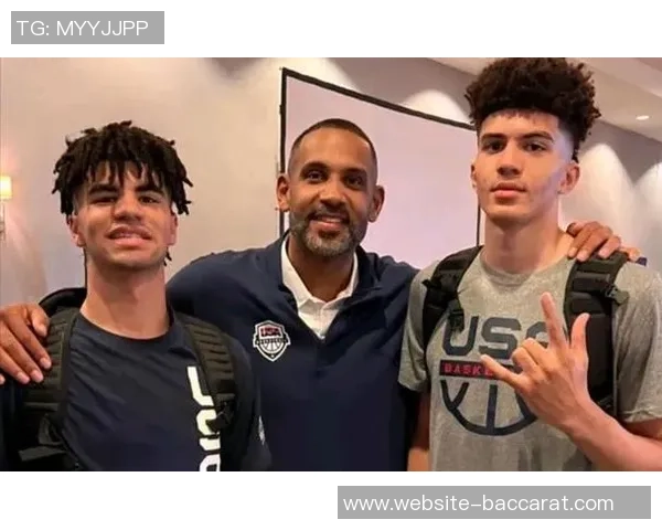 老K教练盛赞卡梅隆布泽尔聪明才智抢板传球能力超越同龄人